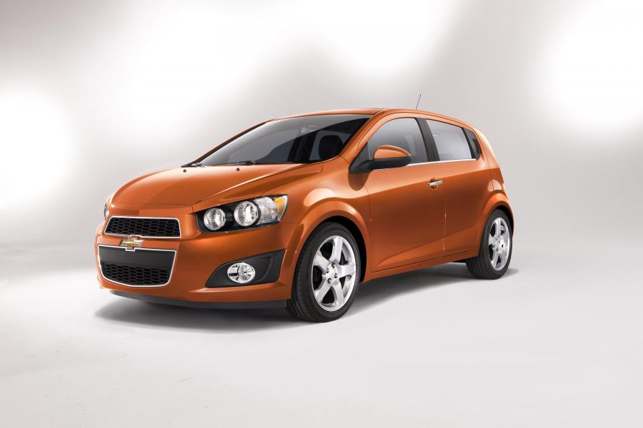  Chevrolet Sonic Hatchback 2012 года  (фото 11 из 13)
